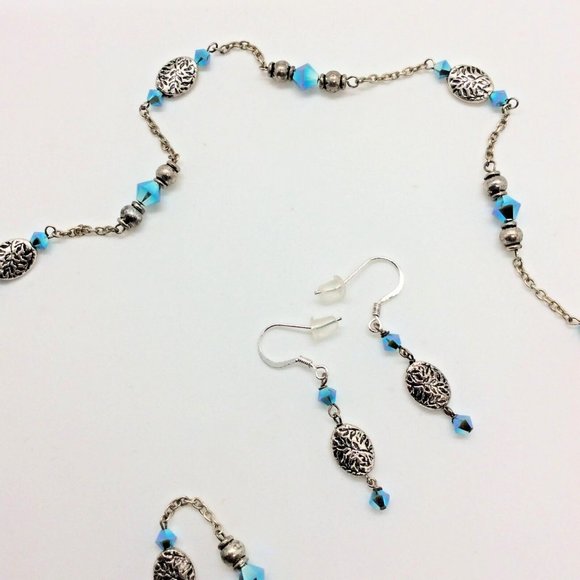 Blue Crystal Beaded Silvertone Necklace & Matching Pierced Dangle Earrings NWOT - Picture 5 of 7
